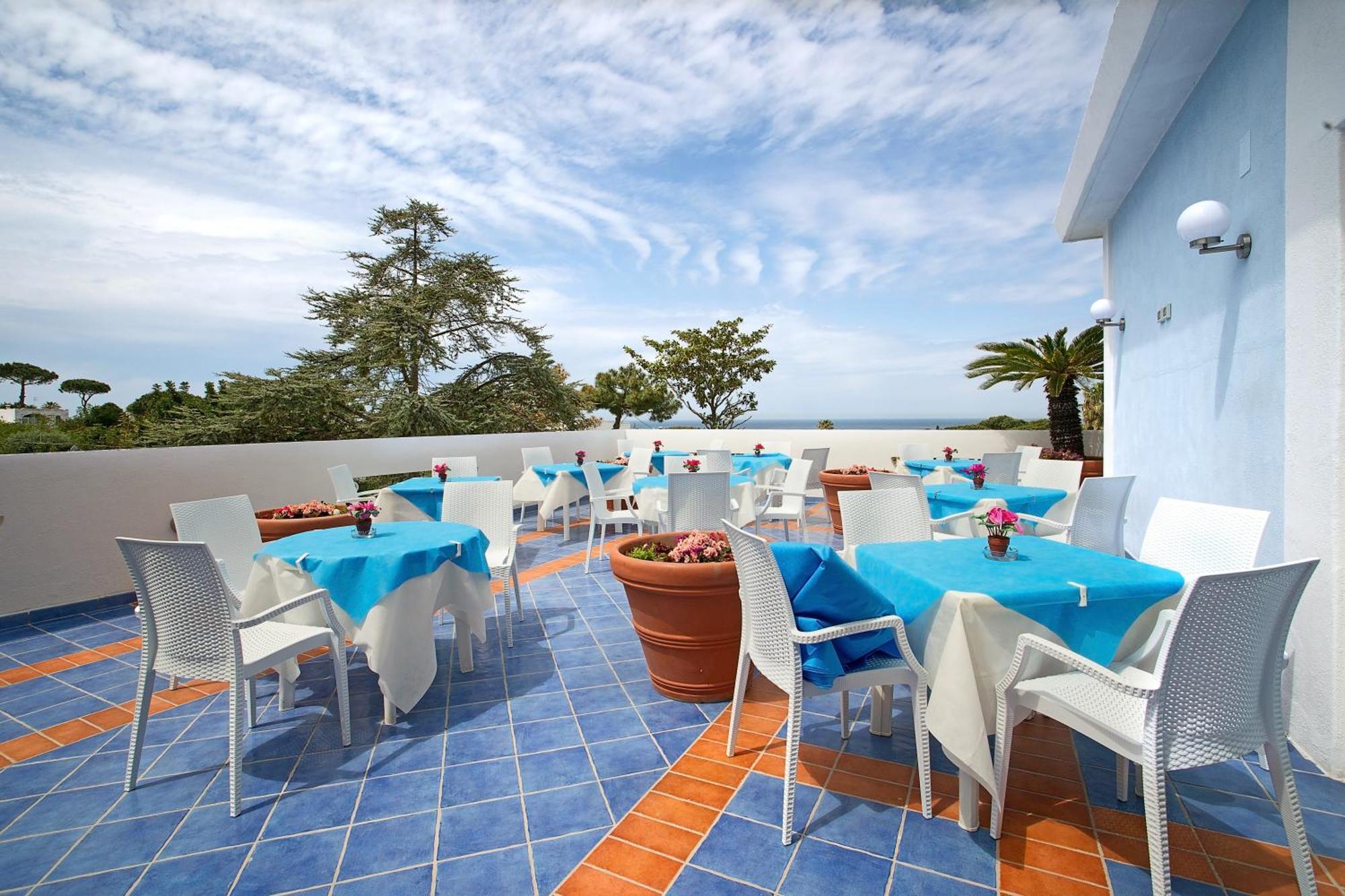 Iris Hotel Forio  Bagian luar foto