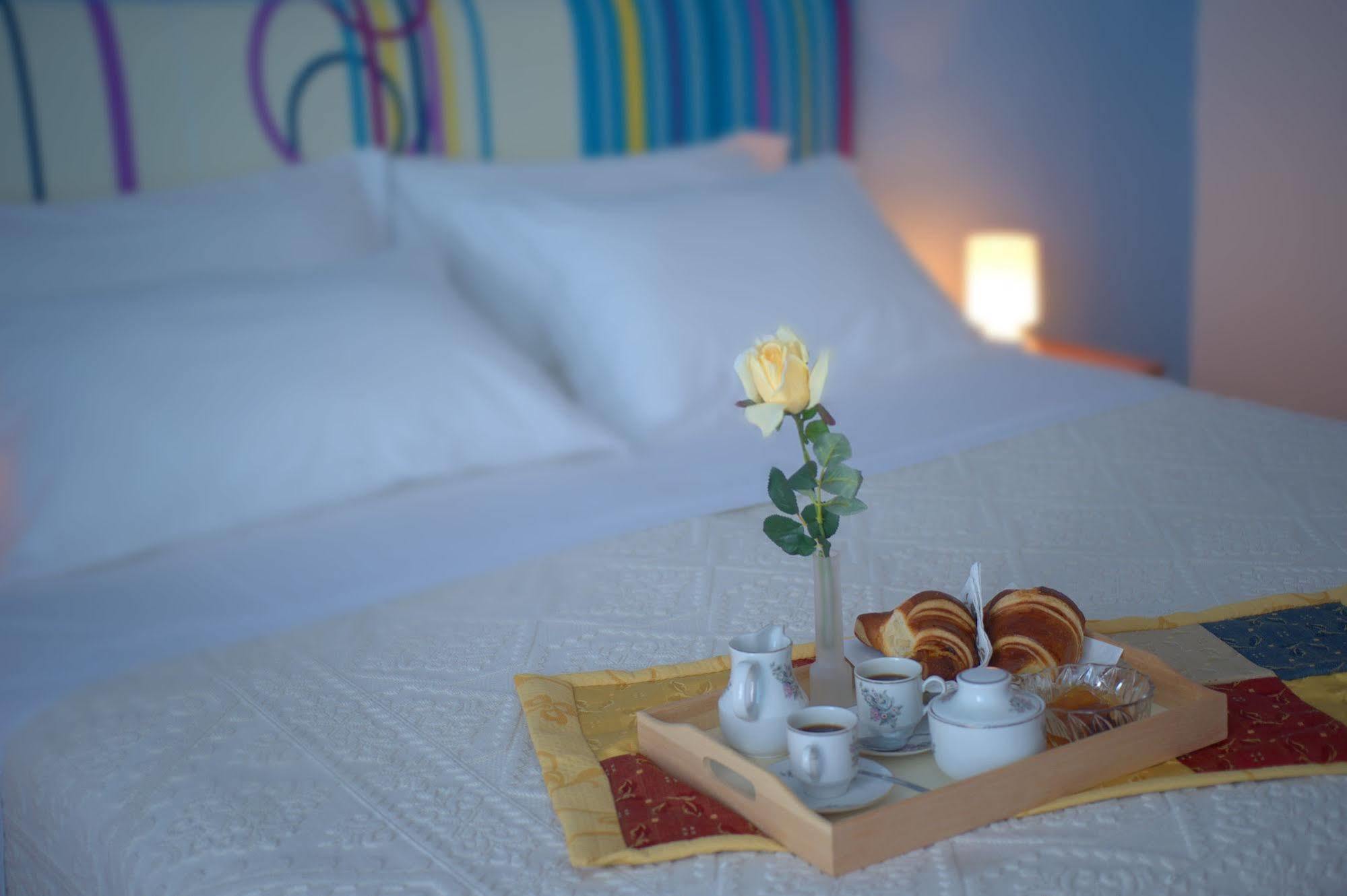 Iris Hotel Forio  Bagian luar foto