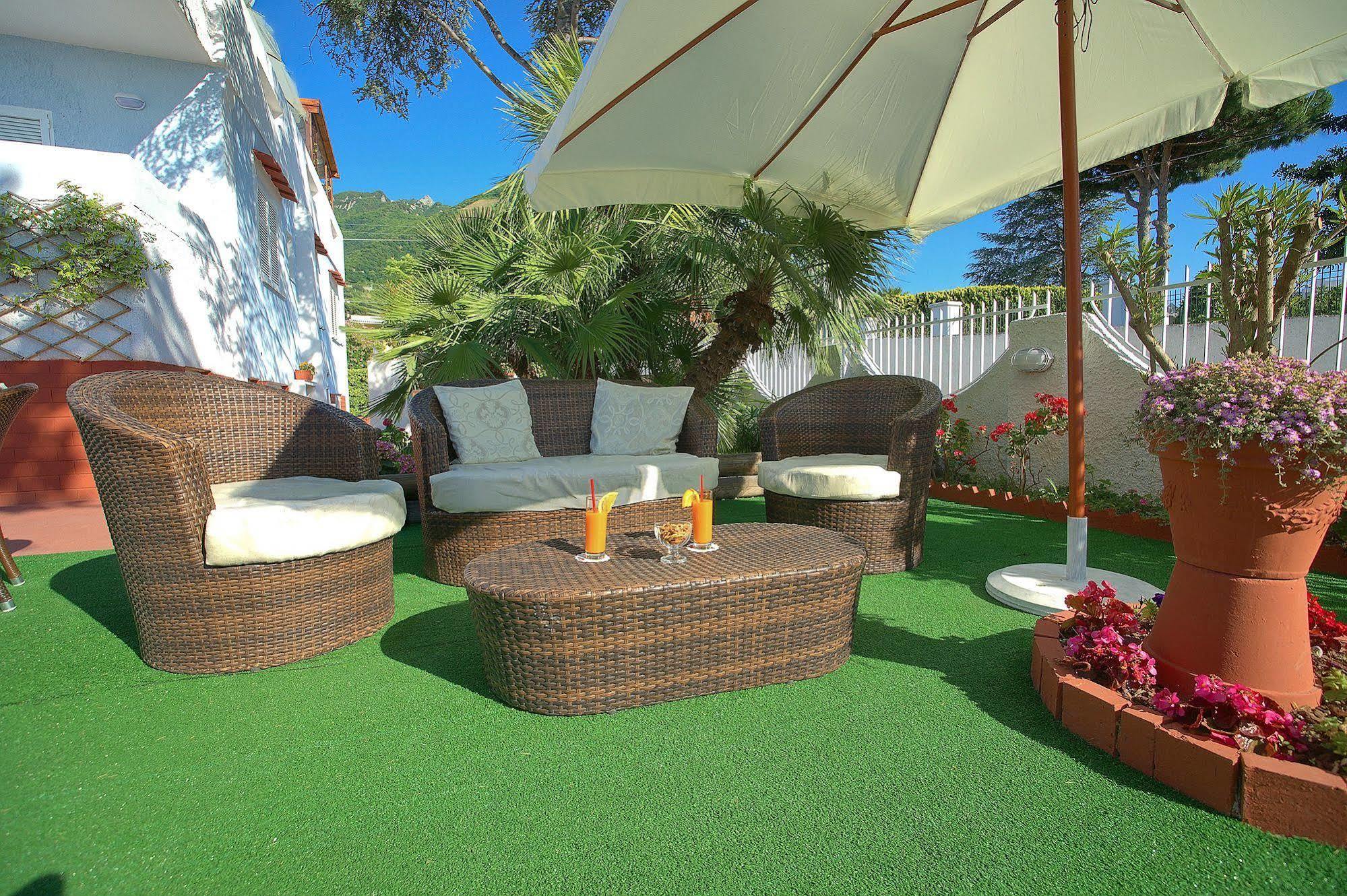 Iris Hotel Forio  Bagian luar foto
